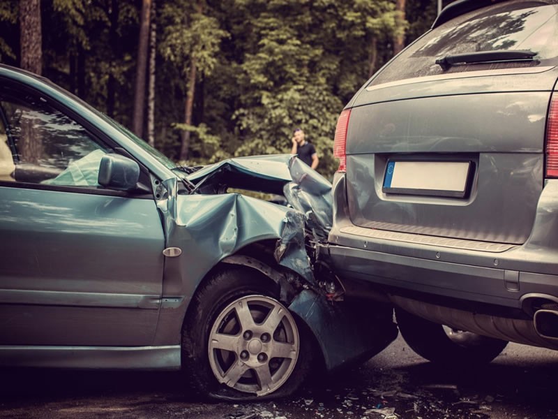 Should I Always Stop to Leave My Details If I Witness an Accident?