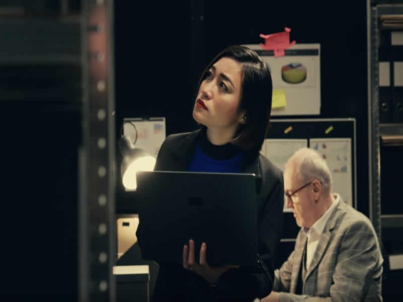 Factors to Consider When Choosing Between Custom and Off-the-Shelf Software