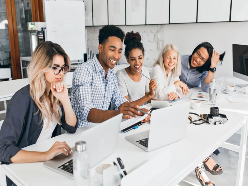 Important components of an intranet CMS