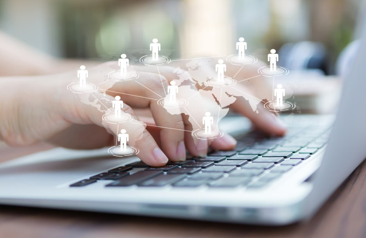 What are the Key Components of an HR Intranet